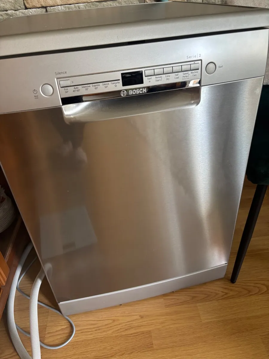 Bosh series 2 dishwasher - Image 1