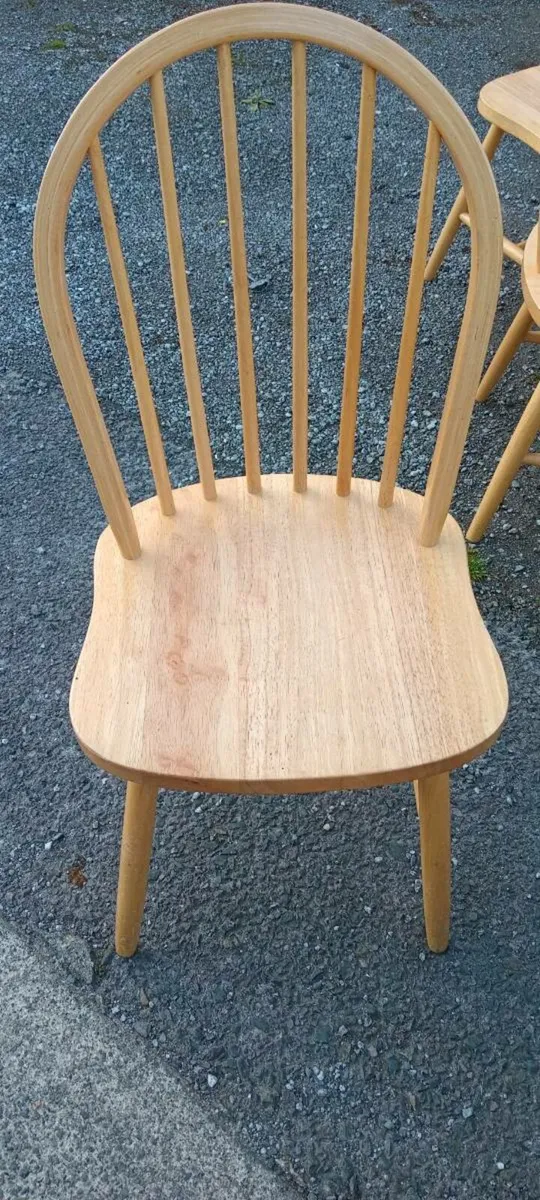 Table chairs - Image 2