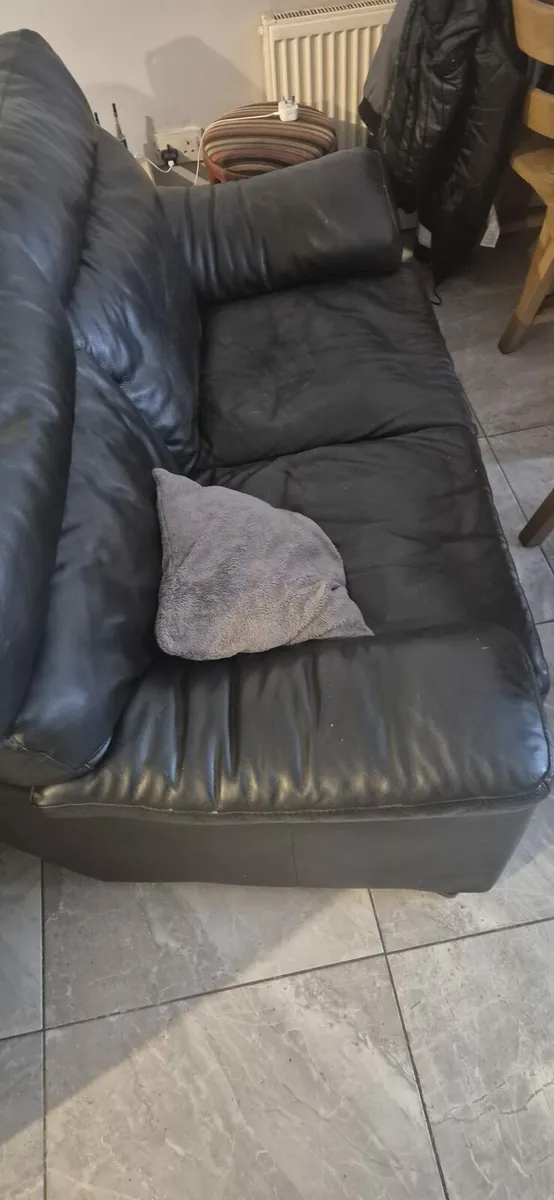 3 seater & 2 seater sofa - Image 4