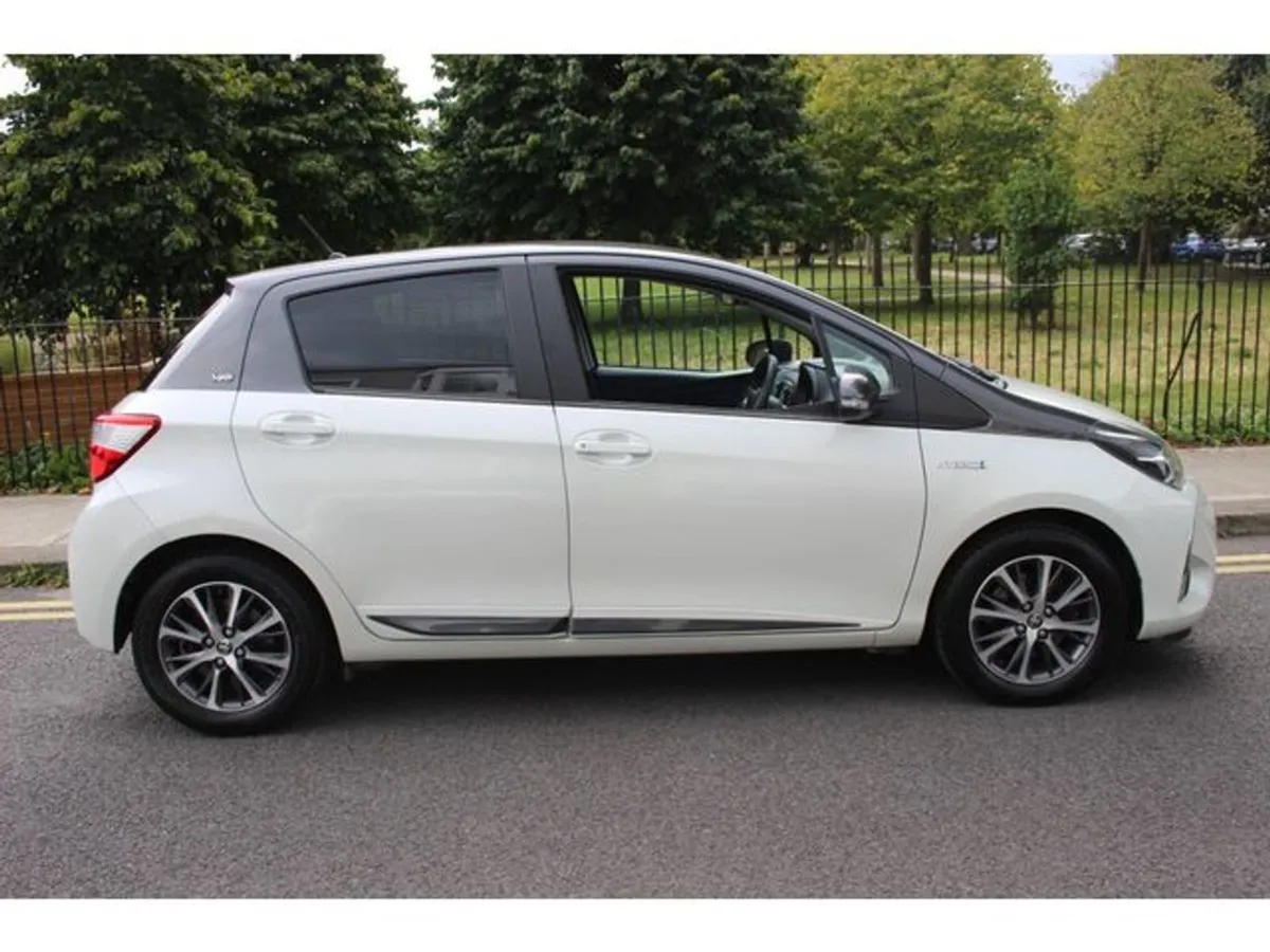Toyota Yaris HY Hybrid Y20 4DR Auto - Image 4