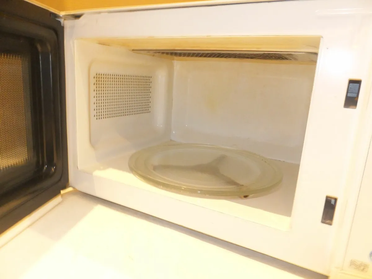 Sanyo Microwave. - Image 4