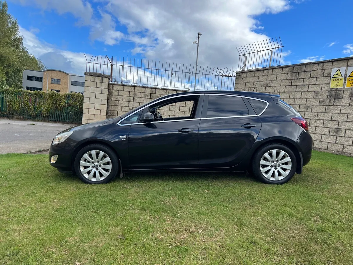 Opel Astra diesel new Nct today - Image 3