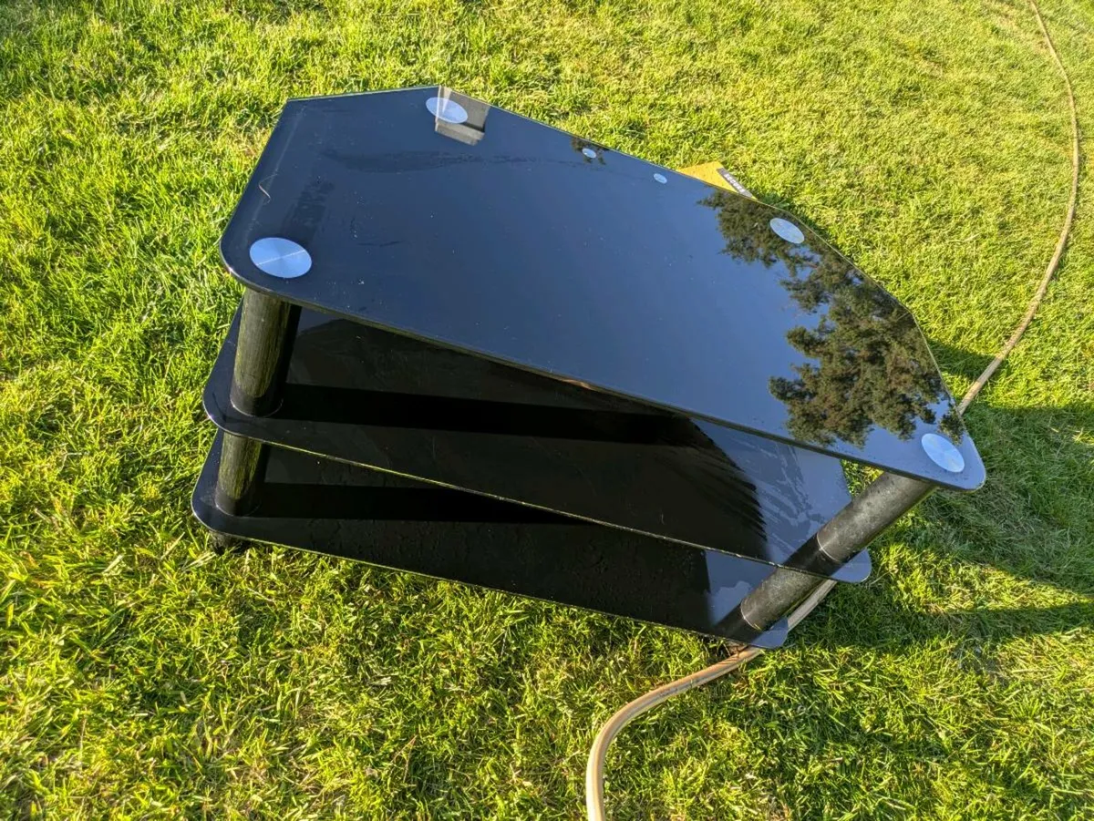 Glass tv stand - Image 1