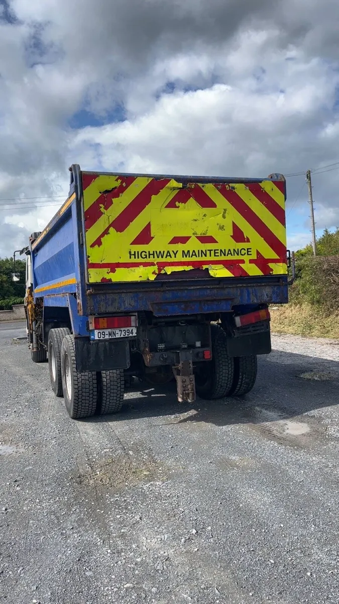 2009 DAF 75 310 6x4 tipper - Image 3