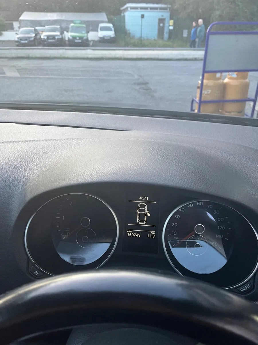 VW Golf - Image 4