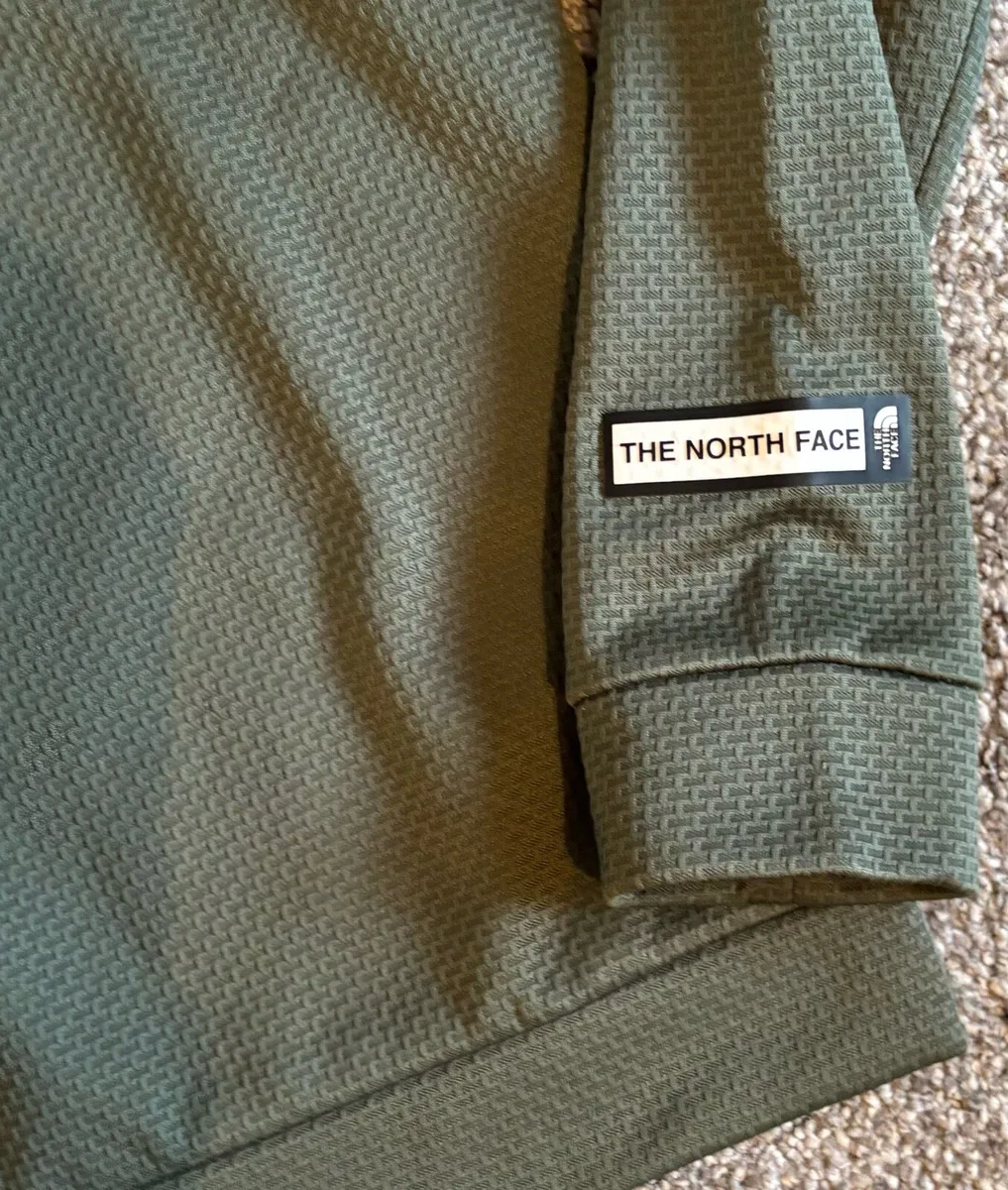 North face outdoor top - Image 2