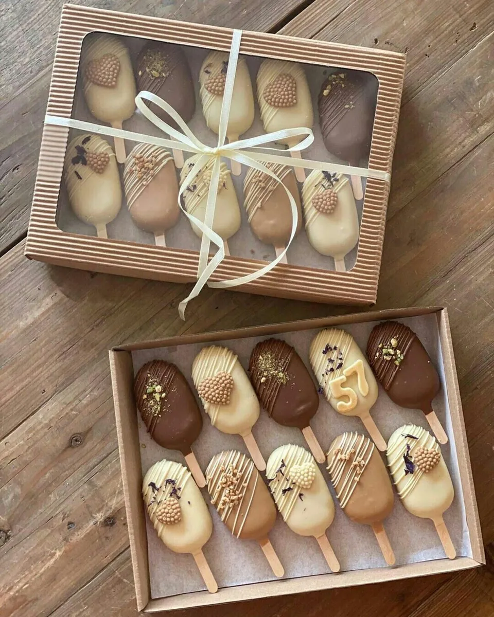 Cakes and sweet treats - Image 1