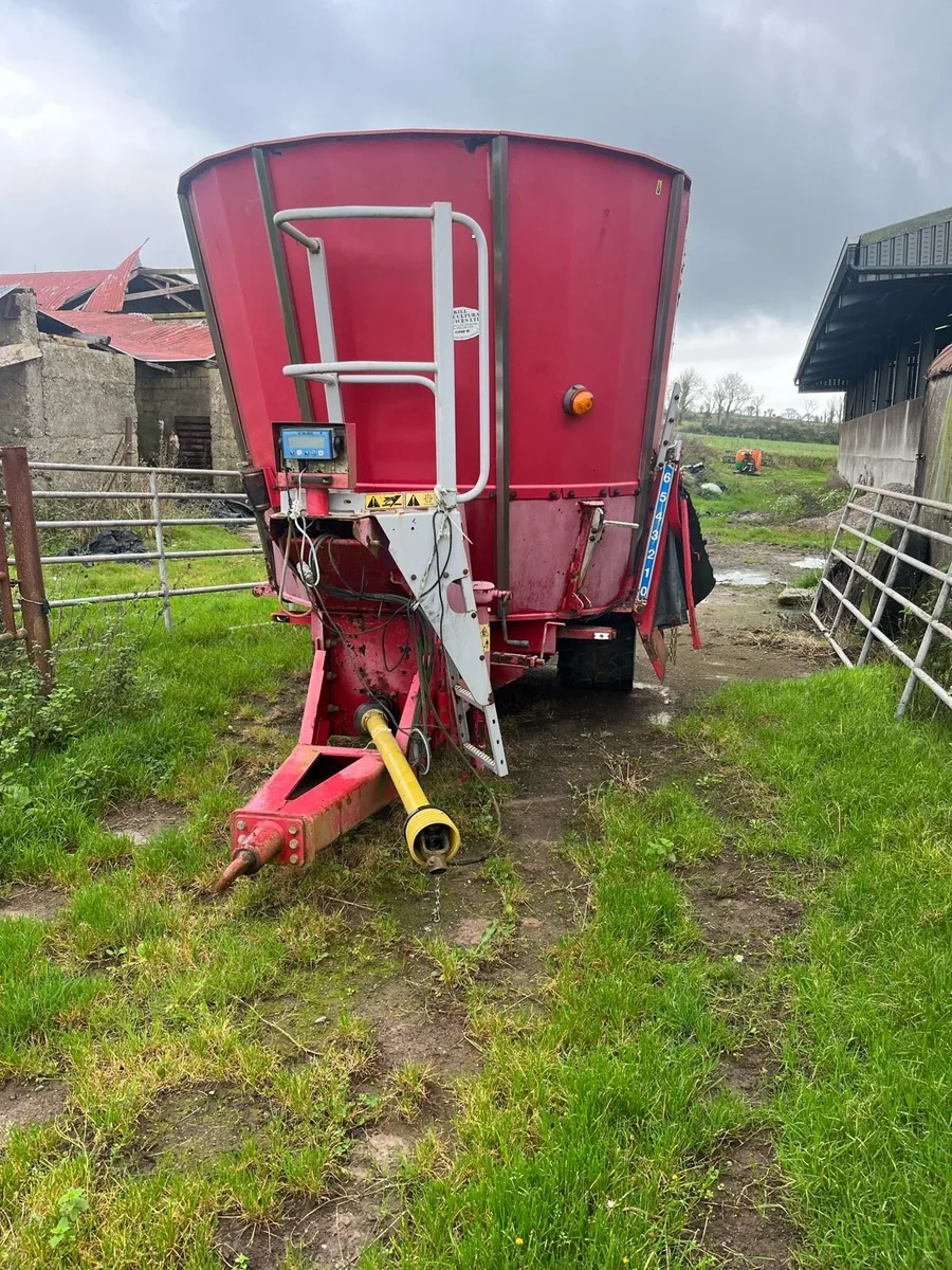 Stoll Tub Diet Feeder - Image 3