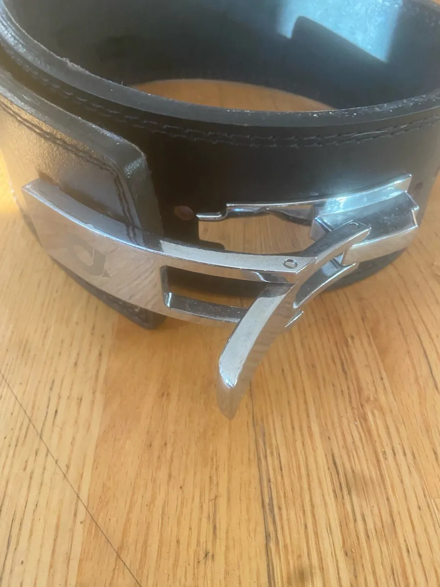 SBD knee sleeves and lifting belt - Image 3