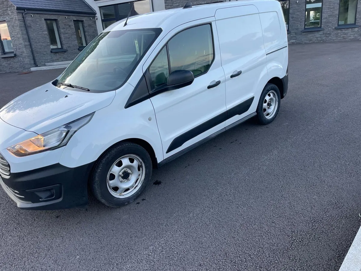 2023 Ford Transit Connect 220 Leader - Image 2