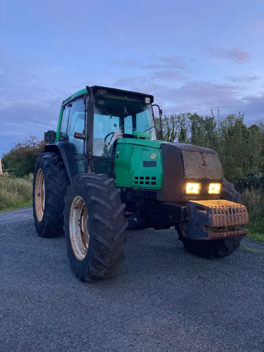 Valtra 6400 - Image 2