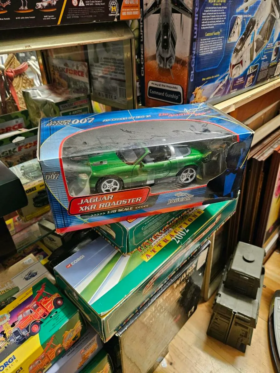 Corgi Minichamps James Bond Jaguar - Image 1