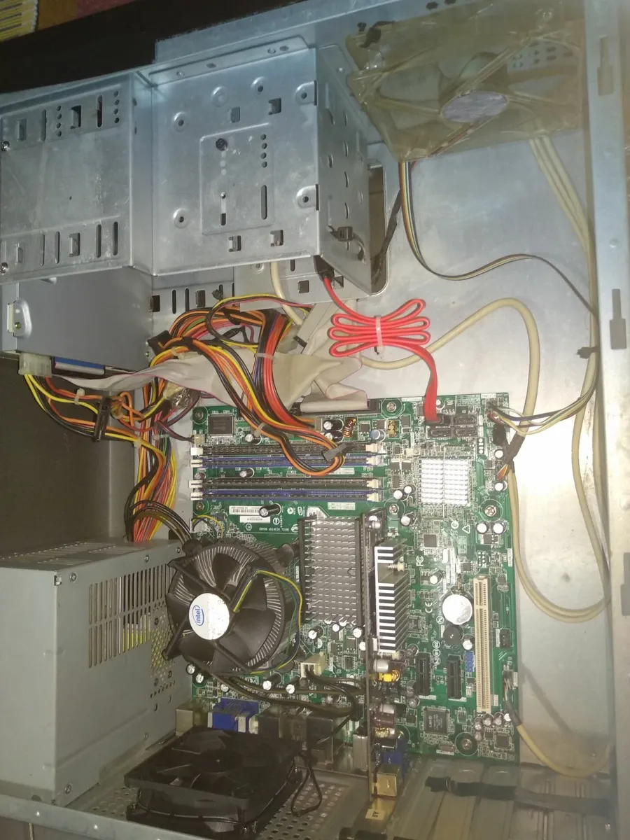 PC Computer (old) - Image 2