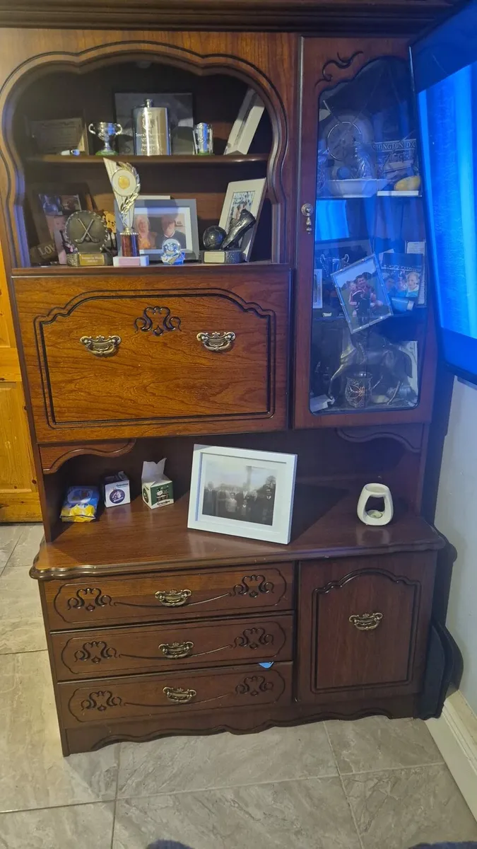 Cabinet - Image 2