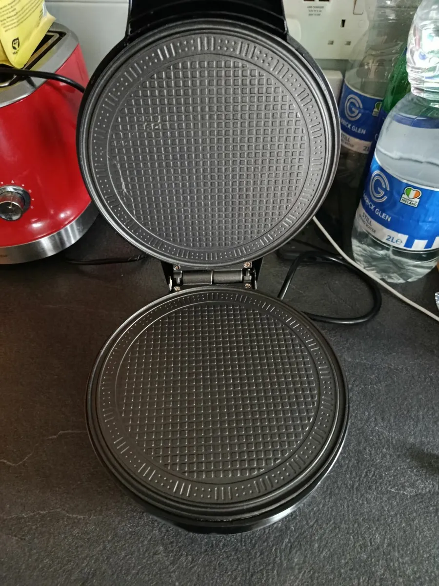 Waffle maker