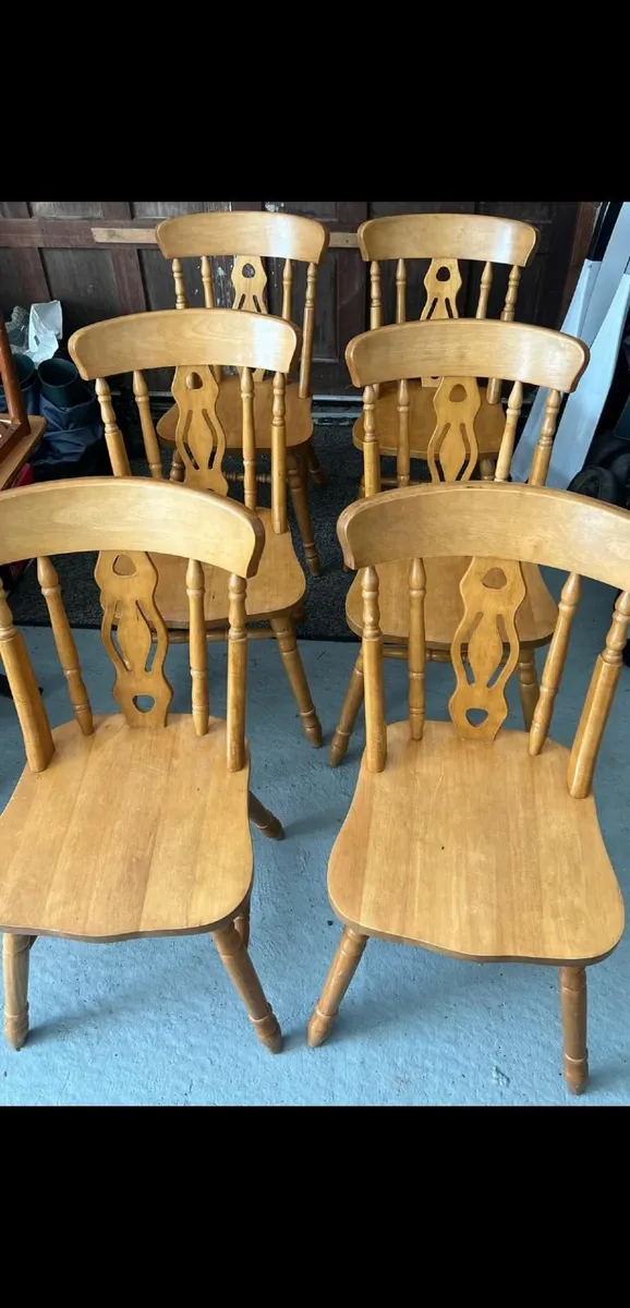 Six Farmhouse Chairs with Fiddle back Design - Image 1
