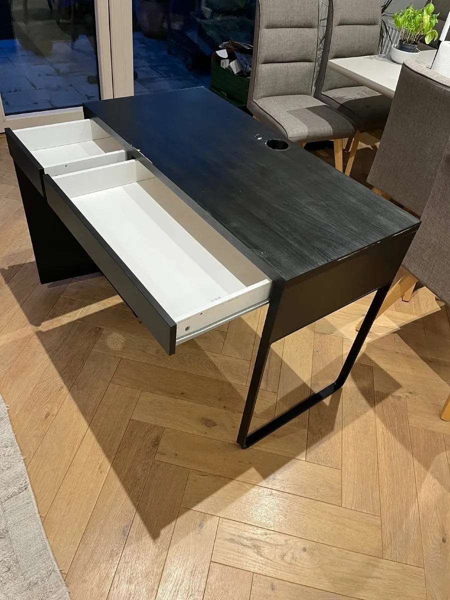 Desk - Image 2