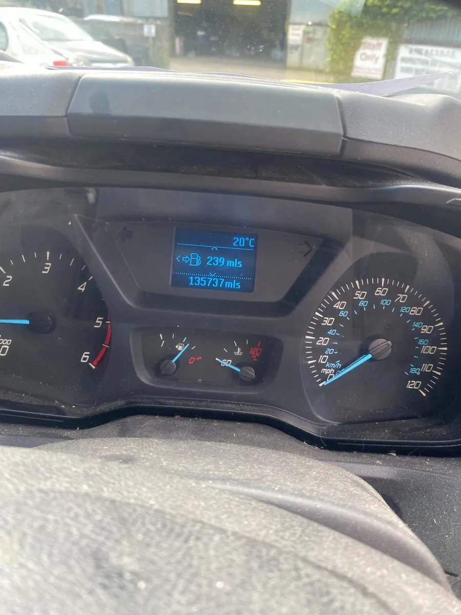 151 Ford Transit 290 Custom - Image 4