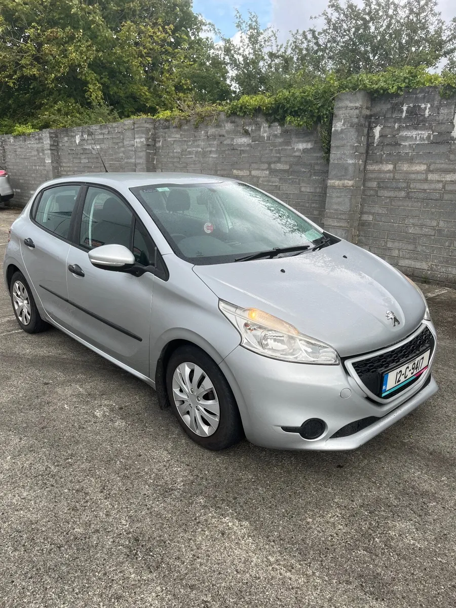 Peugeot 208 2012 - Image 2