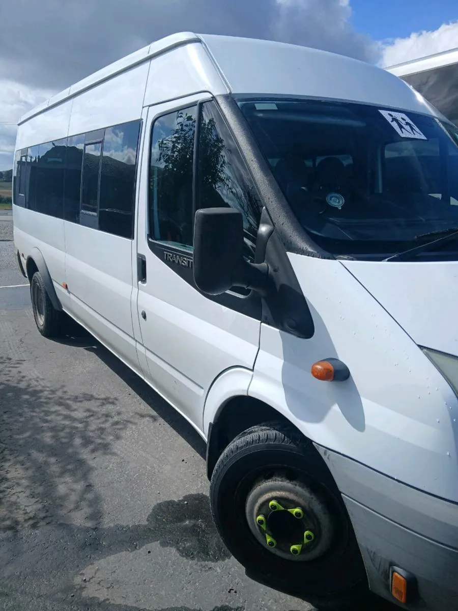 16 seat ford transit 08 only 185000km - Image 3