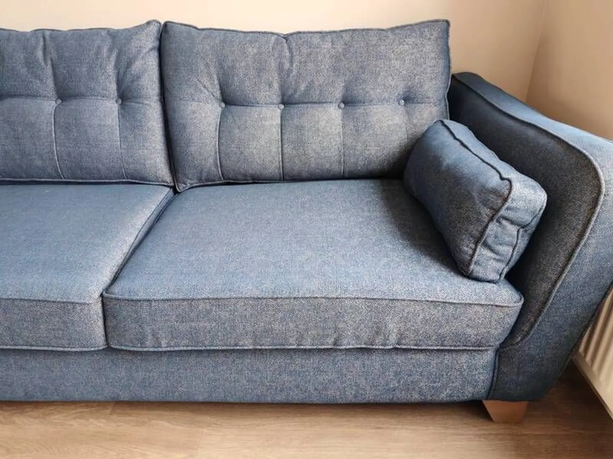 Immaculate 3 Seater Roxy Sofa Harvey Norman 2022 - Image 4