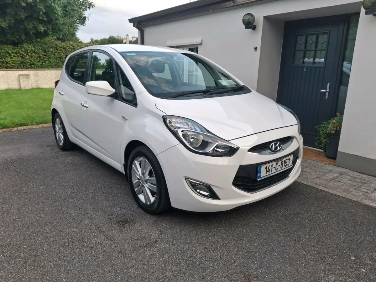 Hyundai ix20 Automatic €9500 - Image 1