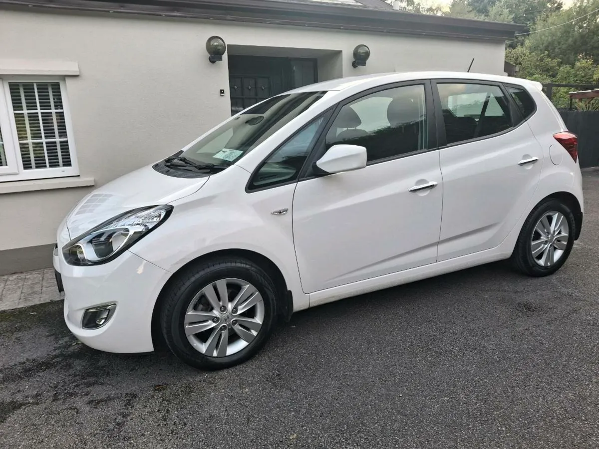 Hyundai ix20 Automatic €9500 - Image 4