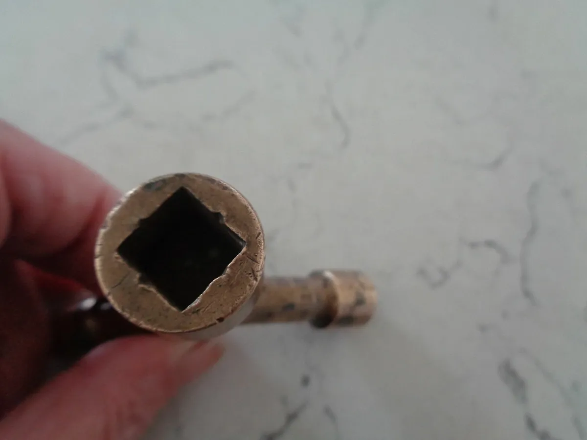 Brass Three Legged Radiator Valve Key for Sale - Image 4