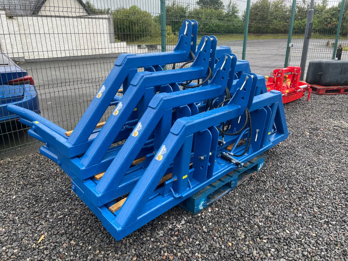 DOWD Double Bale Carrier - Image 1