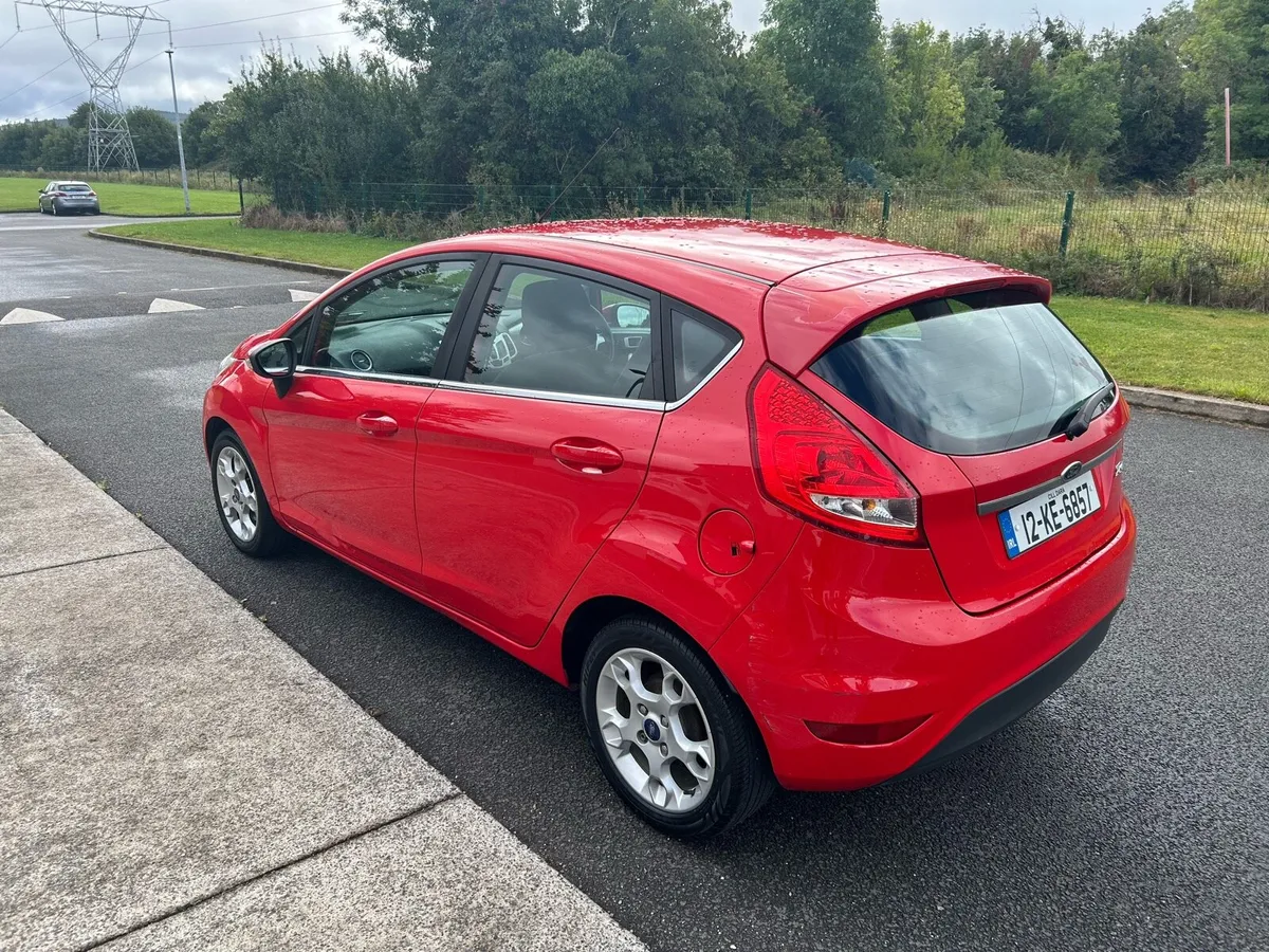12 FORD FIESTA 1.2 ZETEC  €3,950 - Image 4