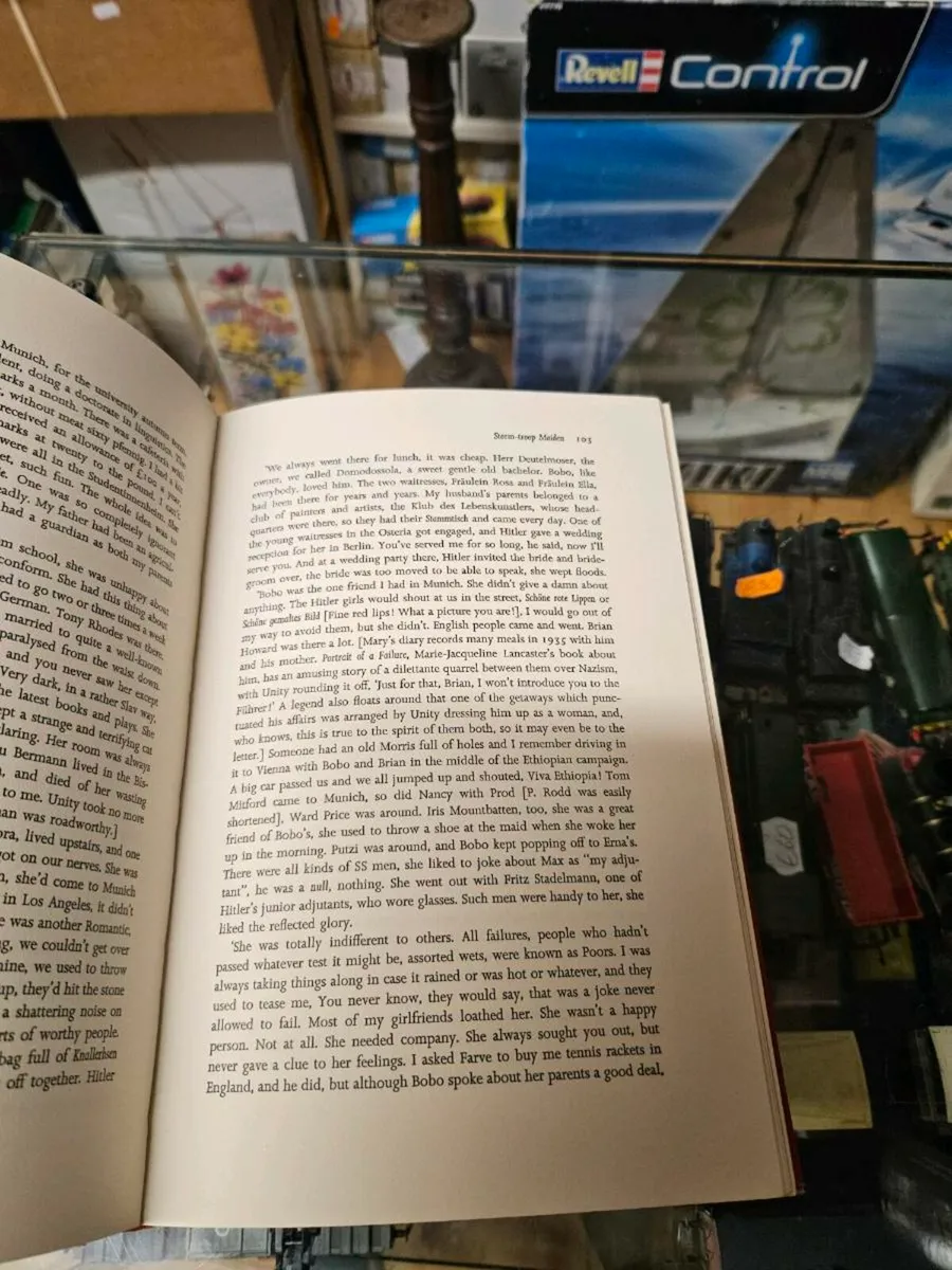Book Unity Mitford - Image 4