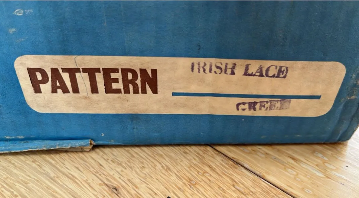 Carrigaline Pottey set - Image 3