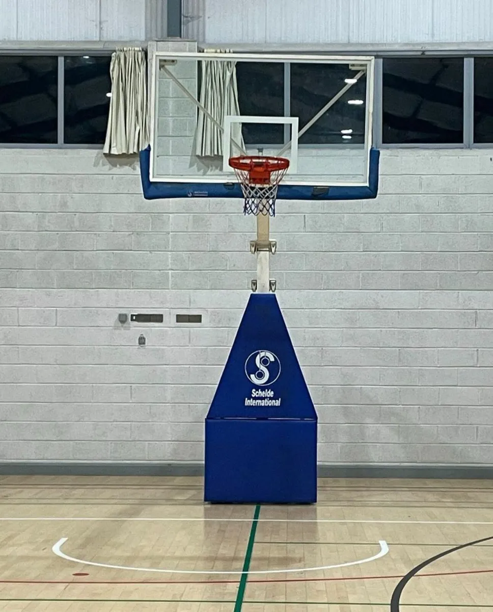 Portable professional basketball backstop - Image 1