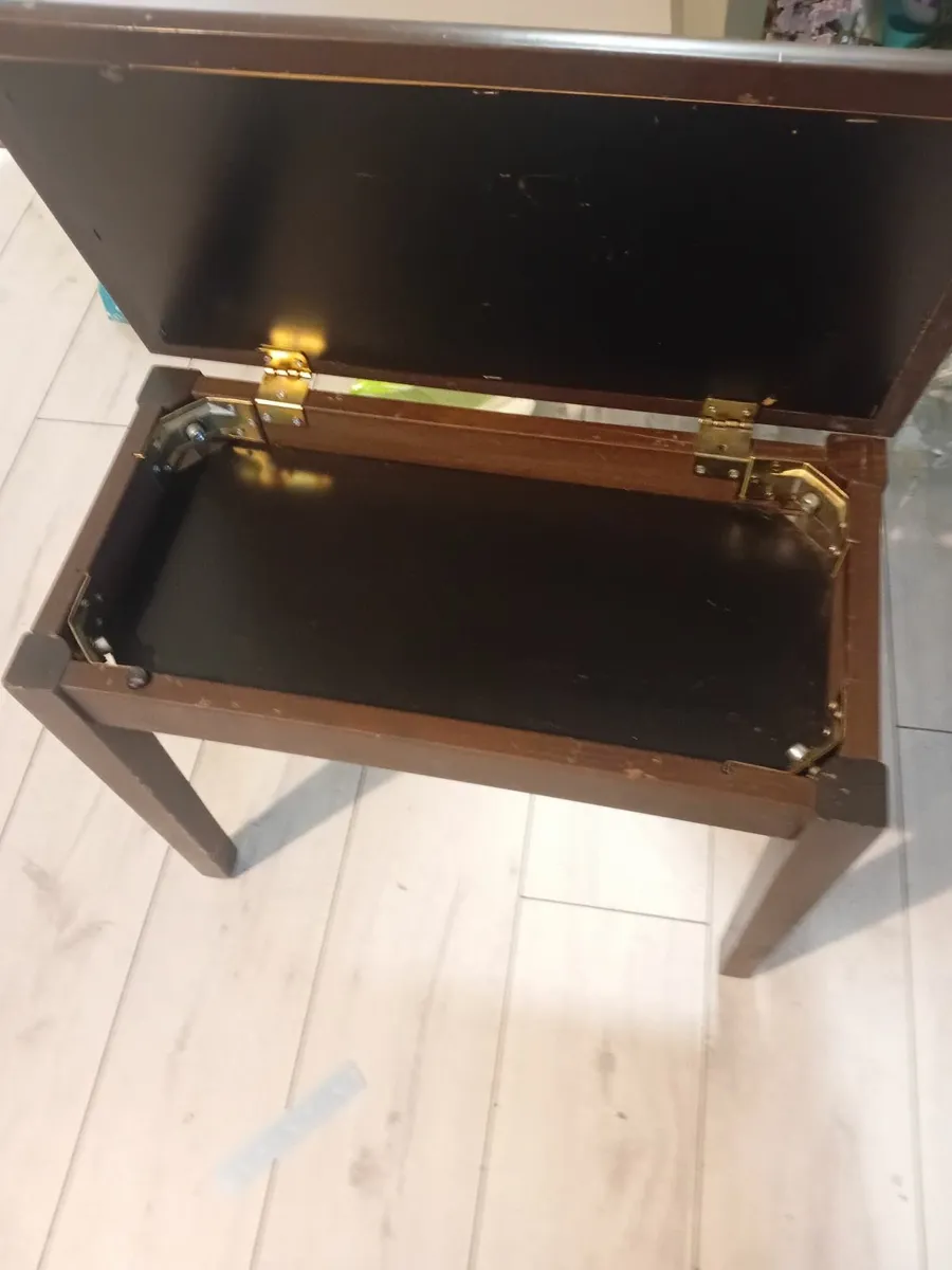 Piano chair - Image 1