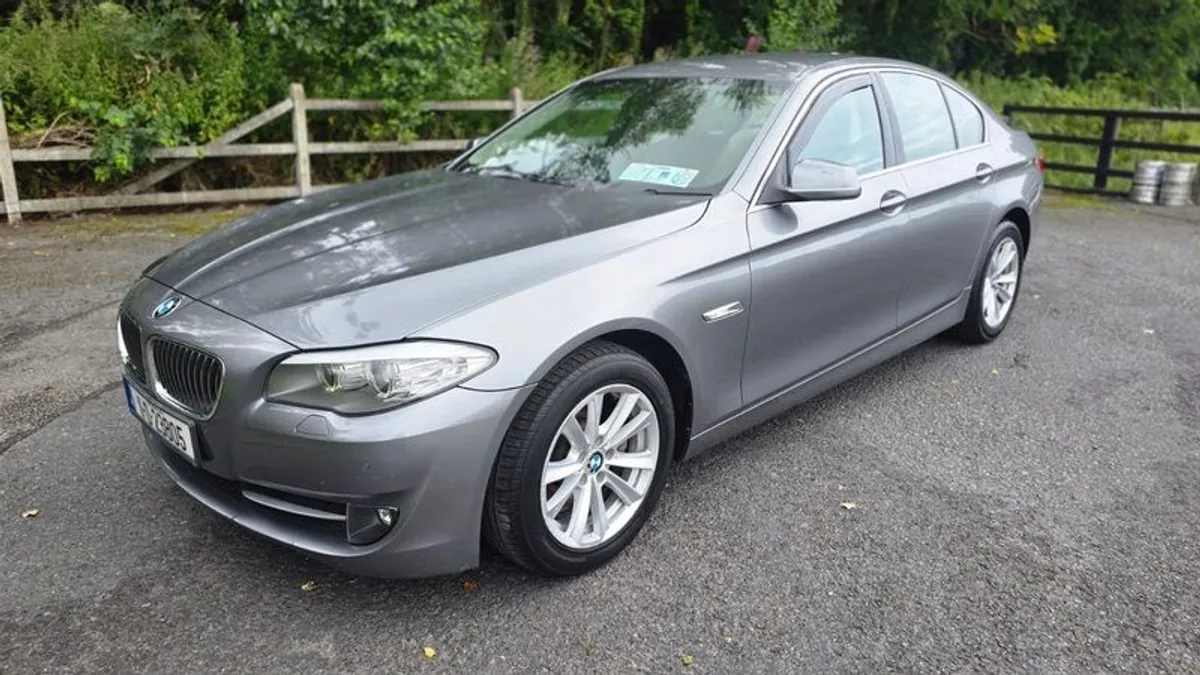 2011 Bmw 5-series - Image 3
