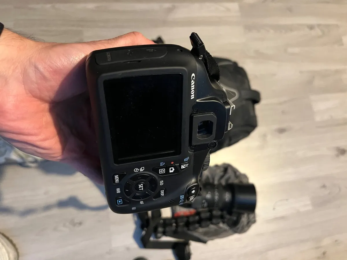 Canon 1100D with lens and kit - Image 4