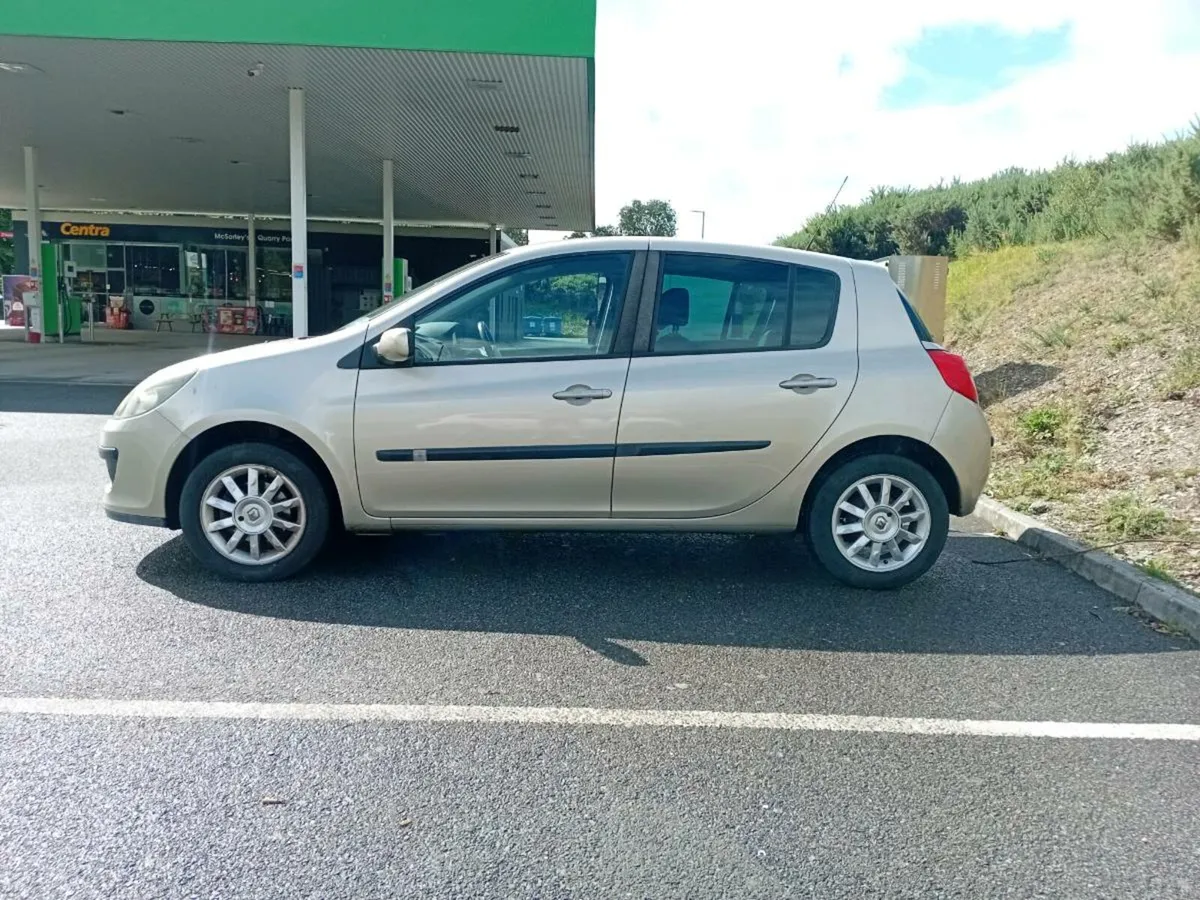 Renault clio 1.2 petrol nct 3/26 60,000mls - Image 2