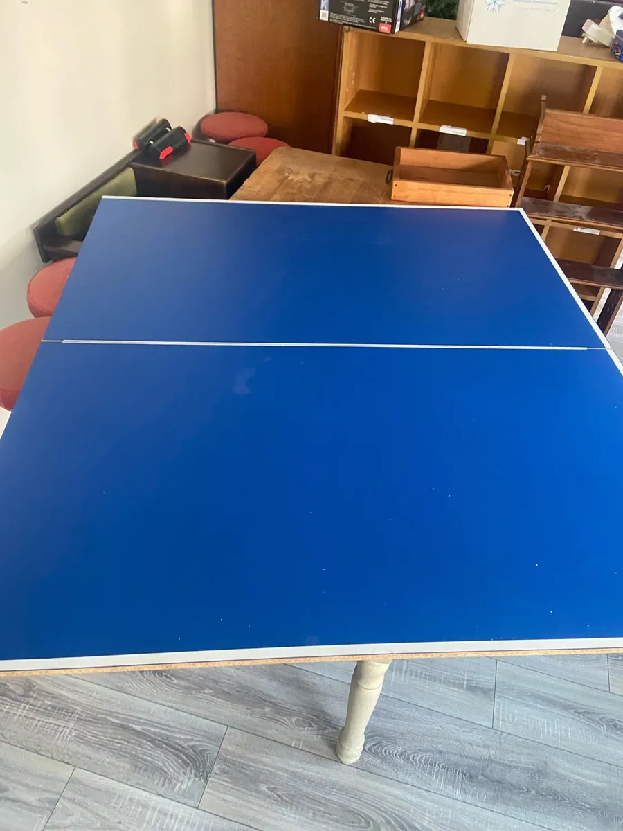 Table tennis table - Image 1