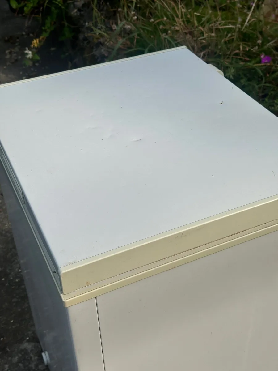 Chest Freezer - Image 3