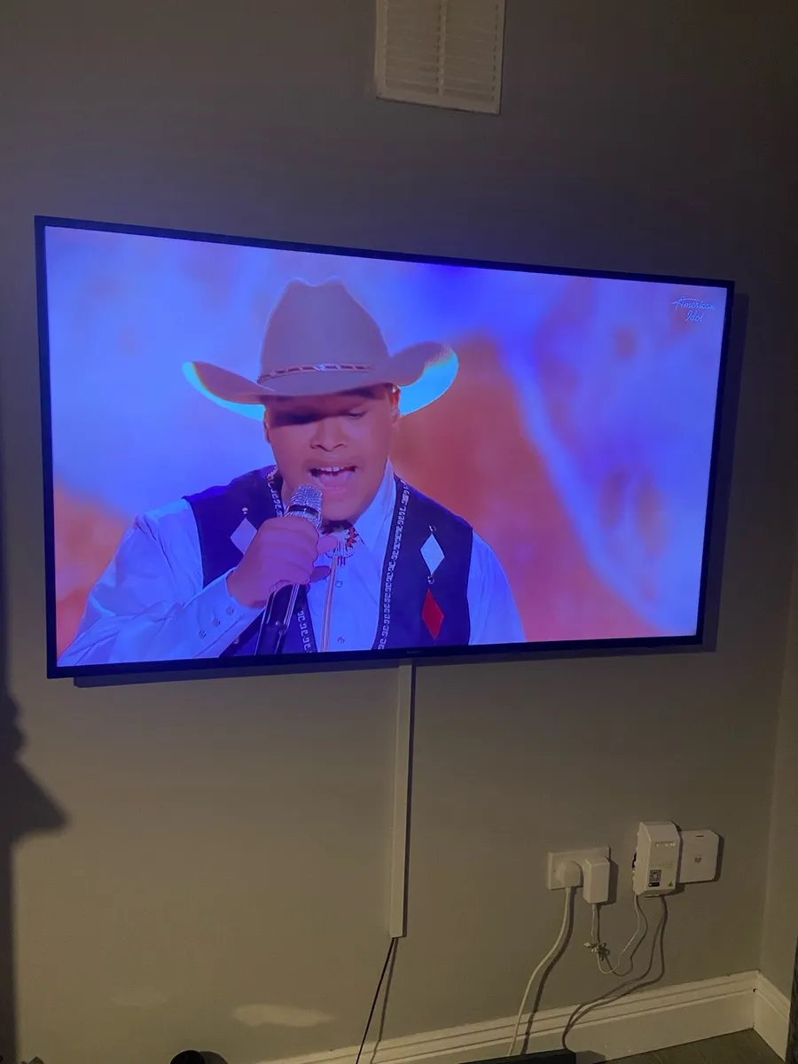 Samsung TV 58 Smart TV (6 series ) - Image 2