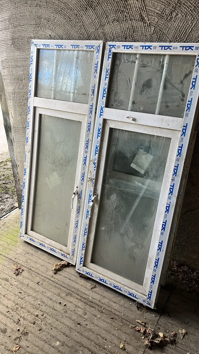 Pair of Windows pVC double glazed - Unused