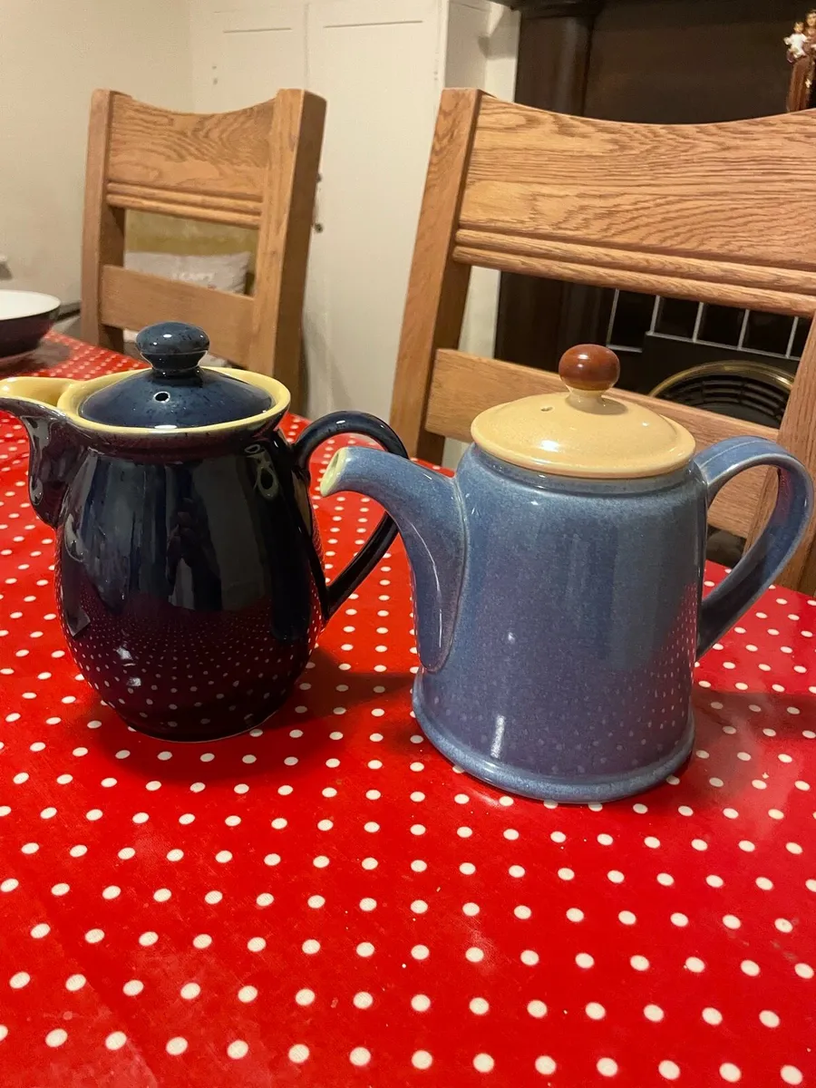 Set of two Denby teapots - Image 1