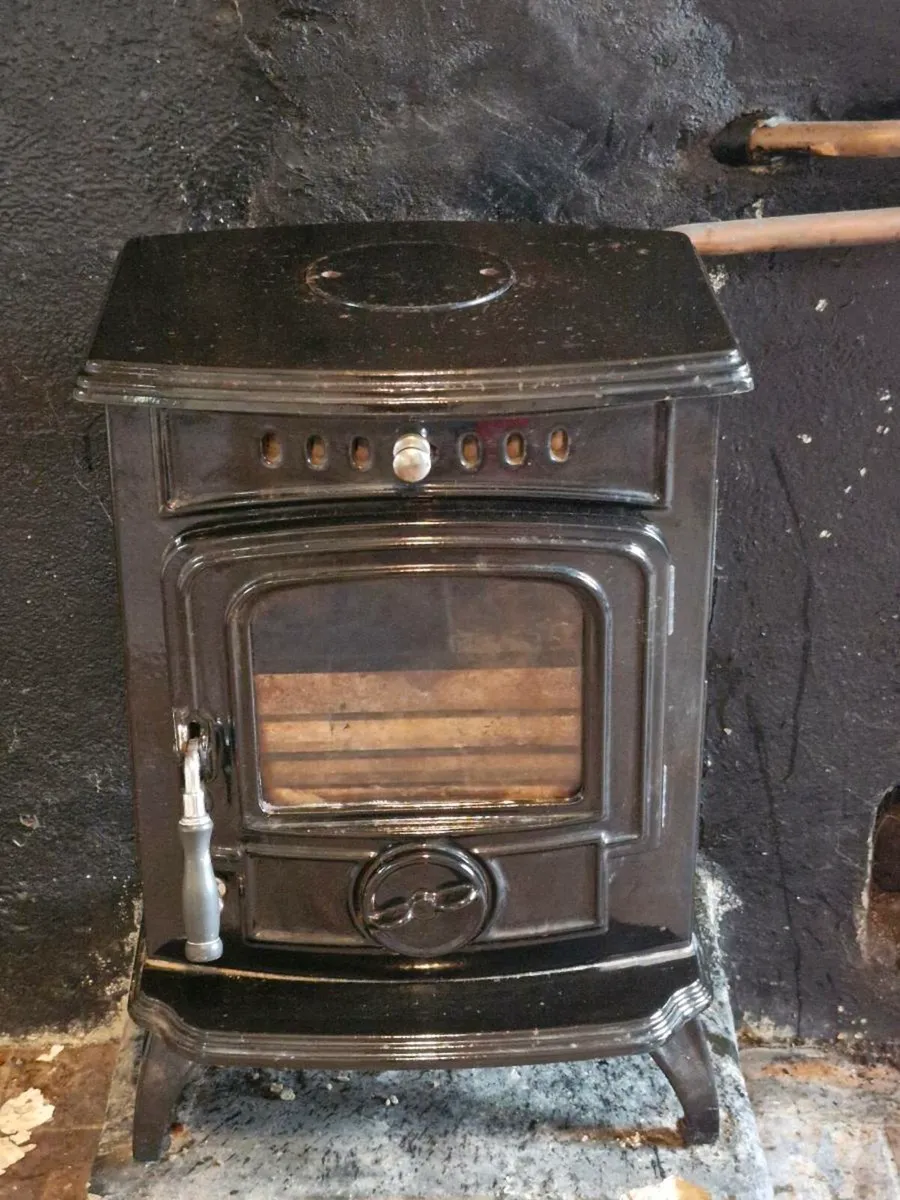 Stove - Image 1