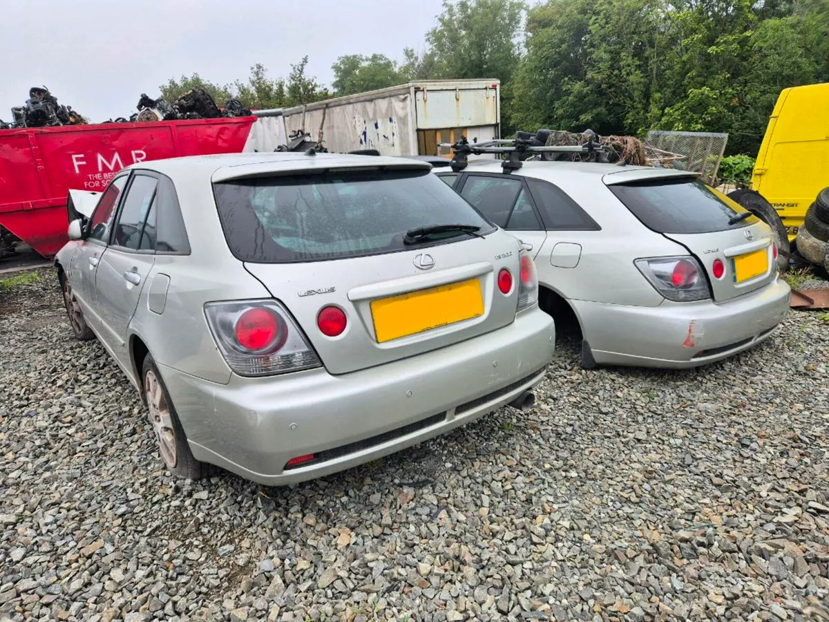 Lexus is200 is300 SPARES PARTS BREAKING ONLY ♻️♻️ - Image 2