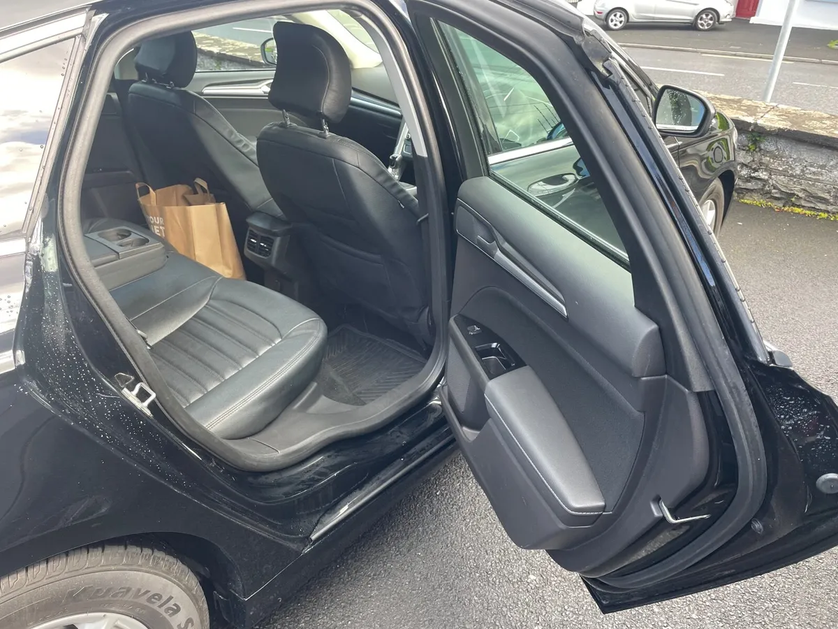 Ford Mondeo 2016 - Image 2