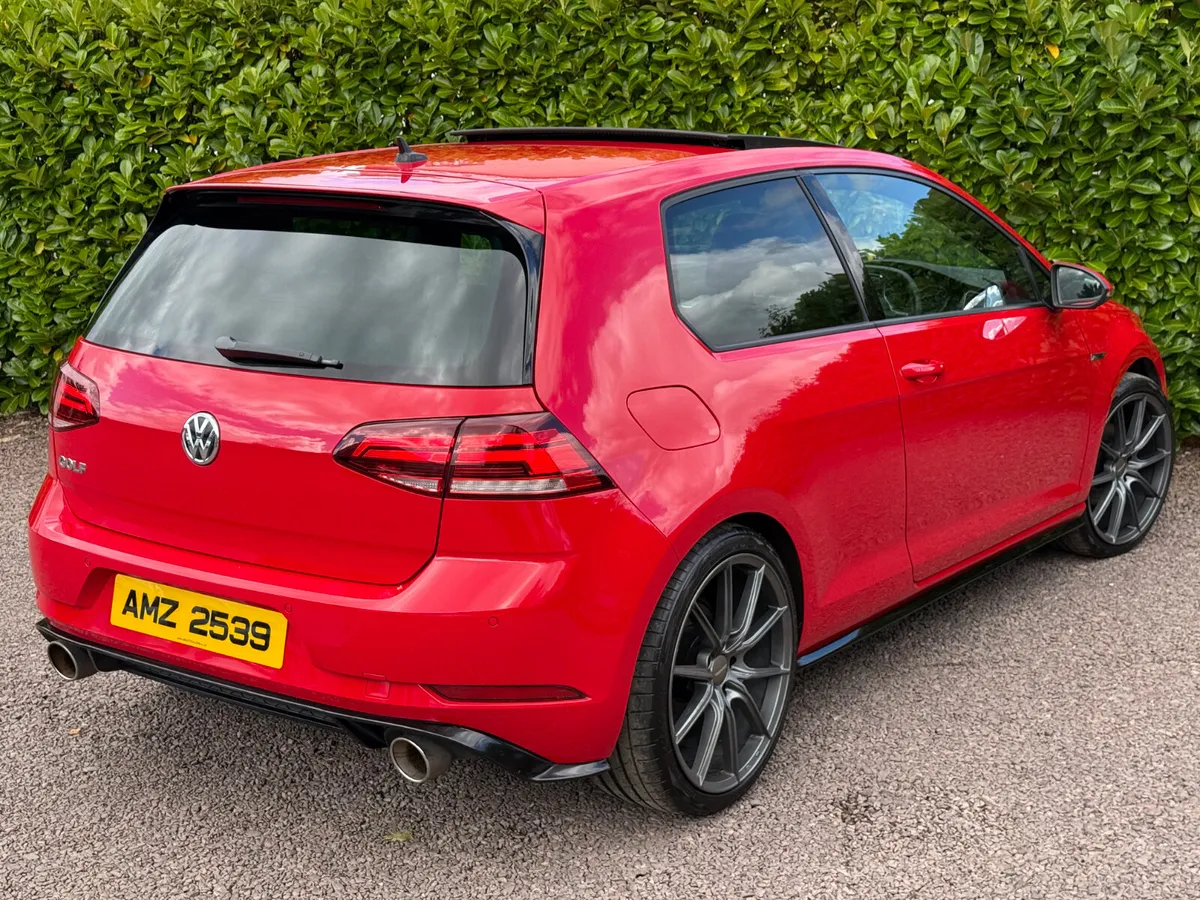 2019 Volkswagen Golf R-Line **Sunroof** 3 door - Image 4