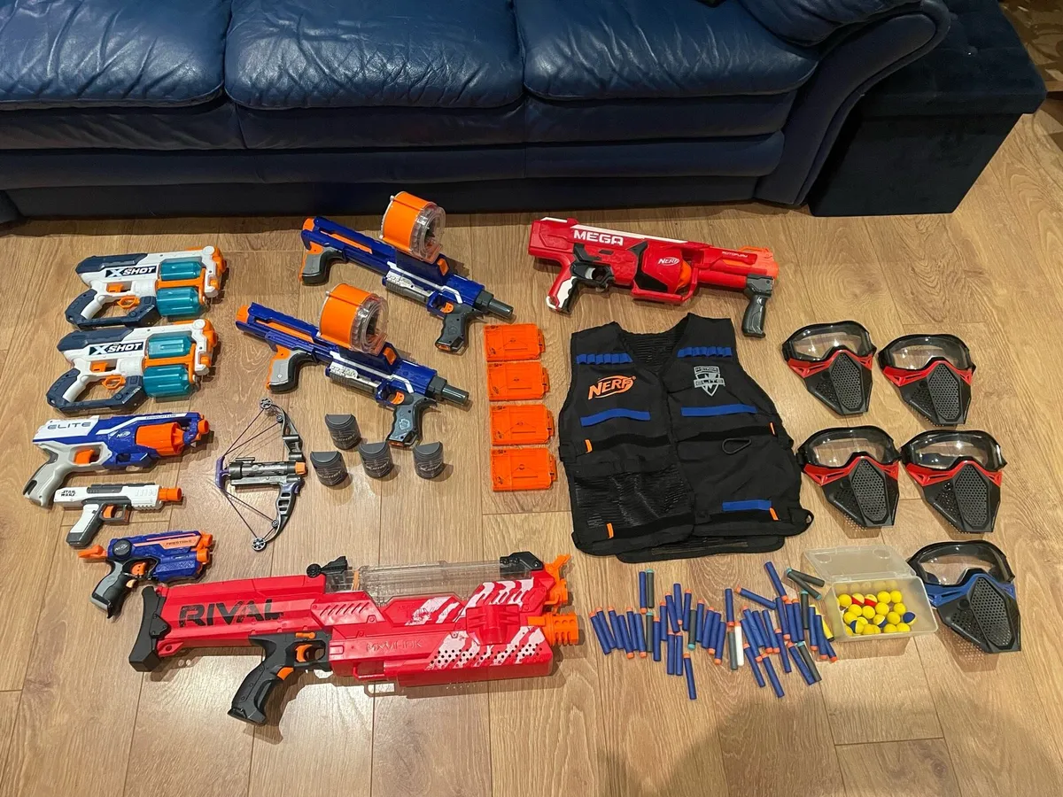 Nerf guns with safety face masks, jacket bullets, - Image 1