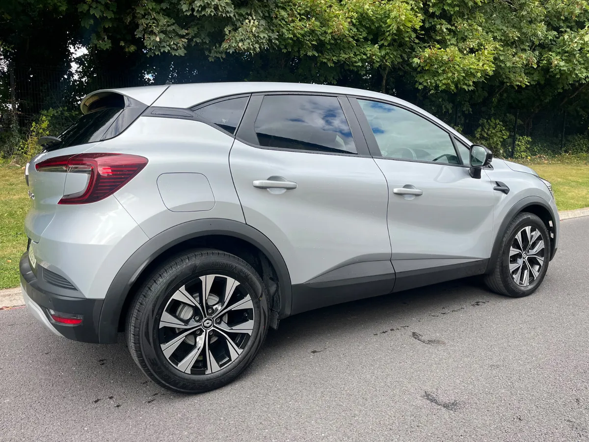 Renault Captur 2023 (TAX 06/27 TAX 06/26) - Image 2