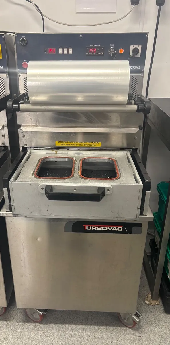 Tray sealer