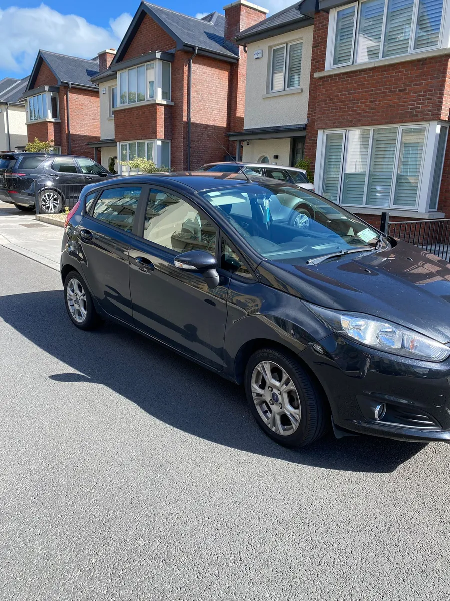 Fiesta 1.2 Petrol 2015. Perfect Starter Car - Image 2